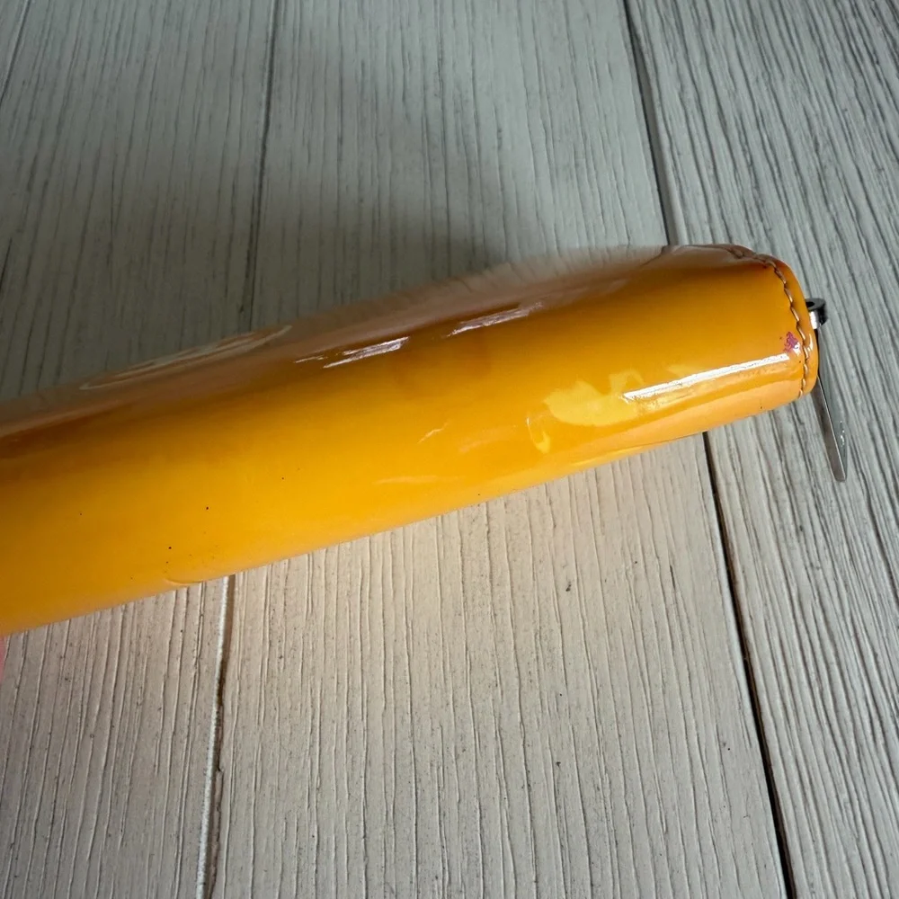 CHANEL Glossy Yellow Patent Zippy Wallet - Picture 5 of 11